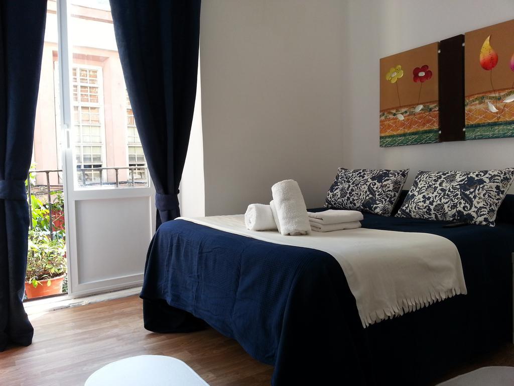 Casa De Huespedes Prada Hotel Madrid Room photo